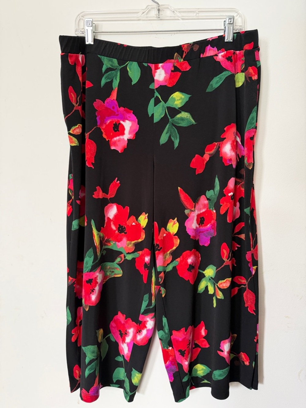Susan Graver Black Floral Pull-On Capris - Red, Pink, Green